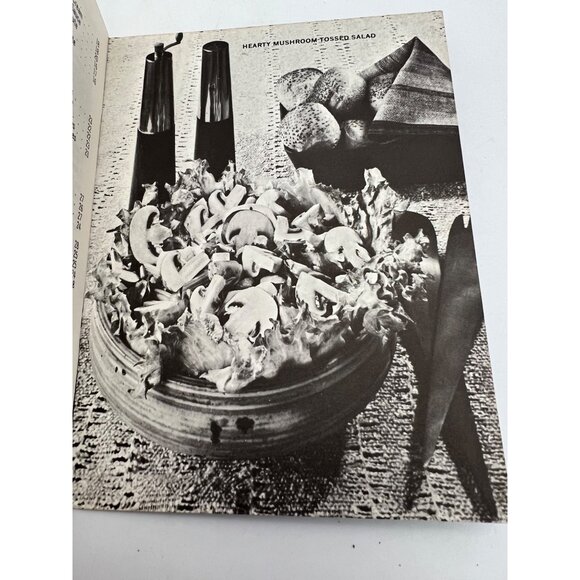Vintage Mushroom Cookbooks 1968 Fresh Mushroom & 1956 Mushrooms In Your Menu - Picture 9 of 9